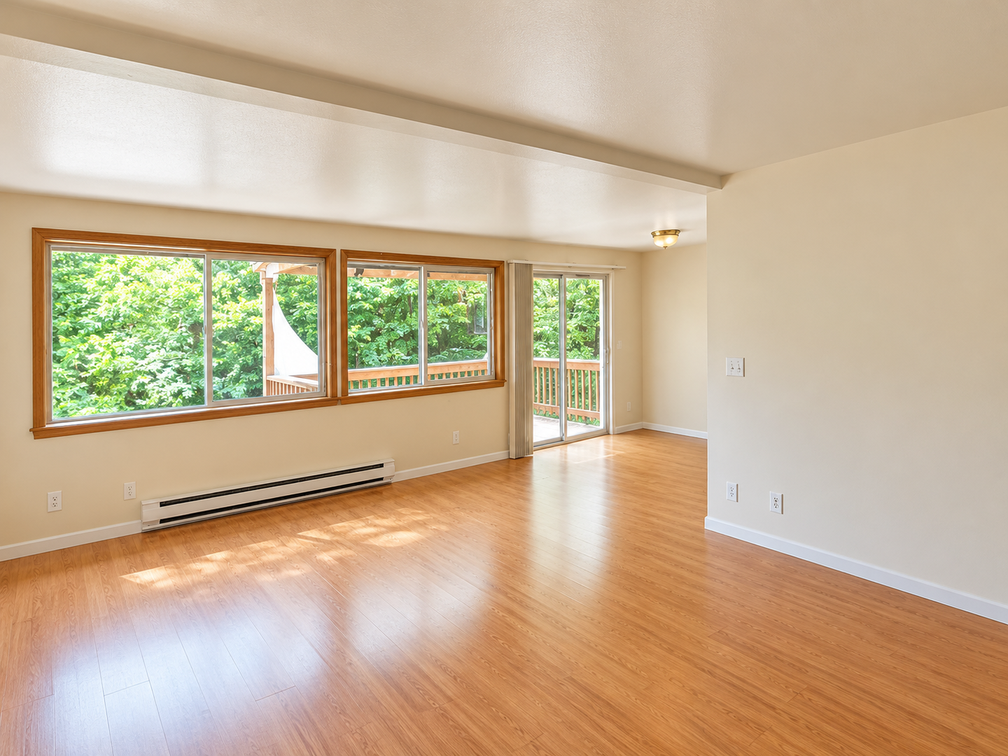 Seattle Apartment: 10007 17th PL S