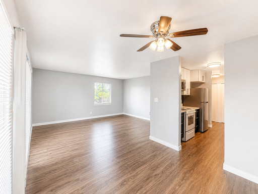 Cozy 2BR/1BA | Pets OK | Parking Included | Renton WA – photo 1