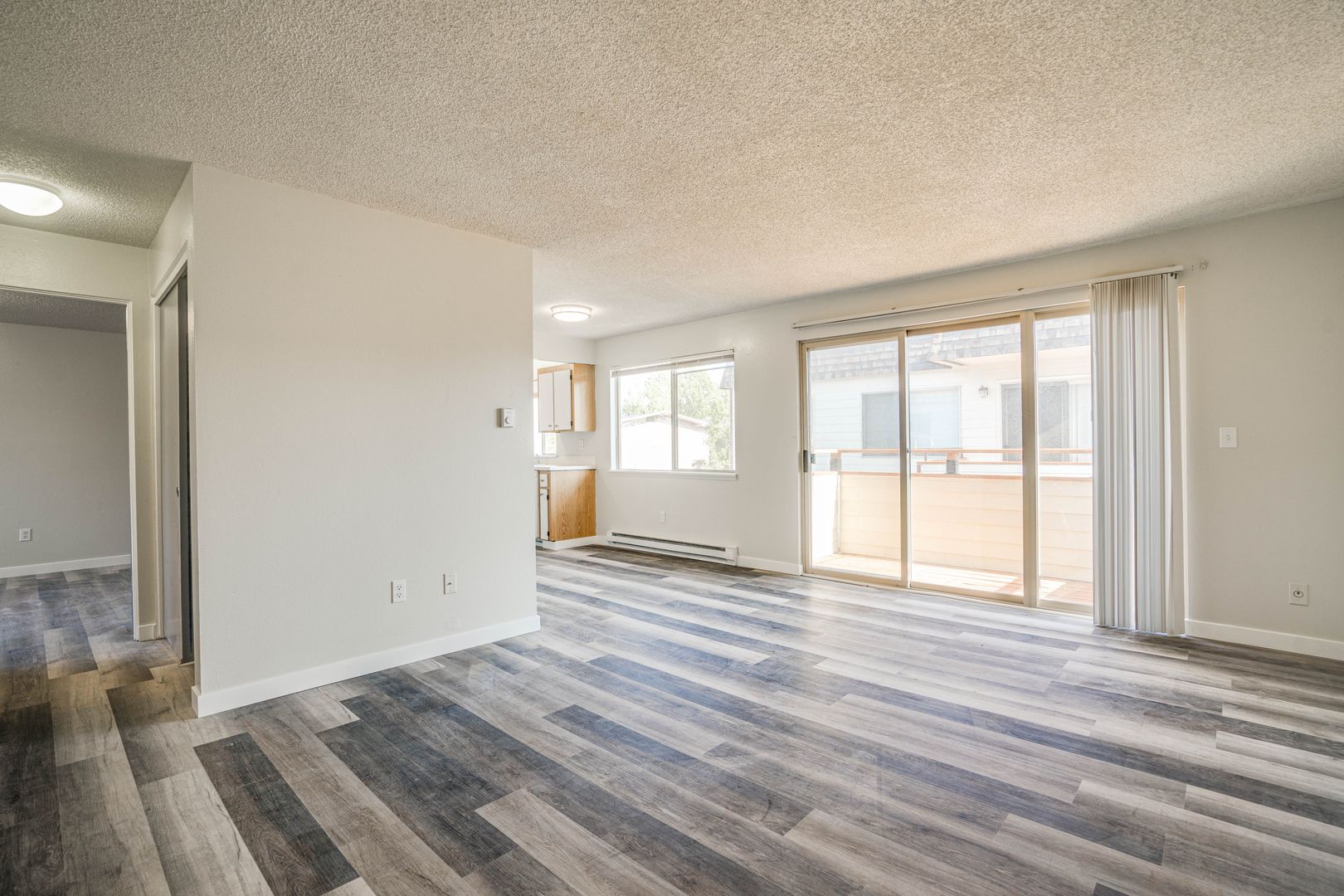 Kent Apartment: 705--717 State Ave N