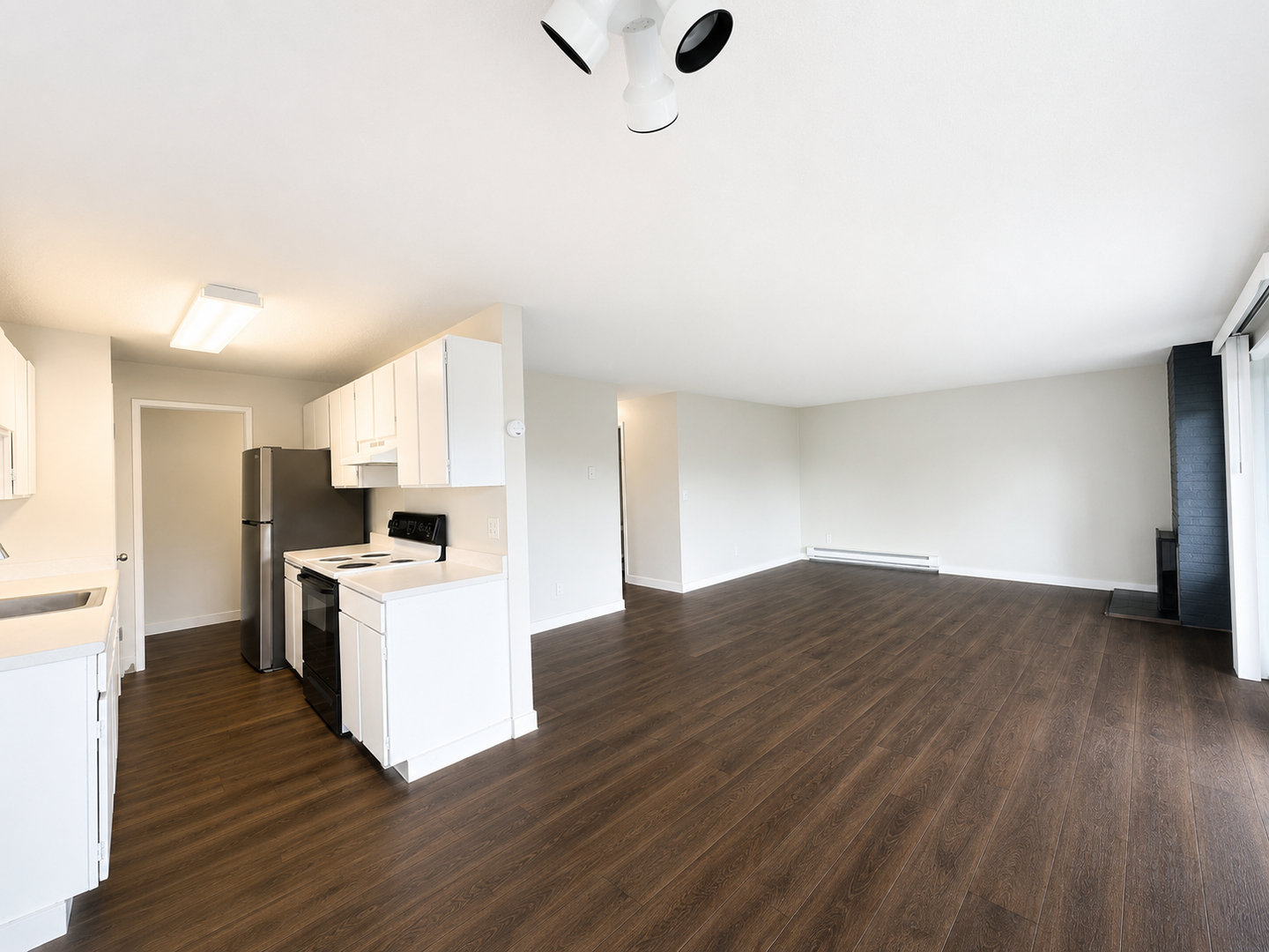 Seattle Apartment: 9929 14th Ave S