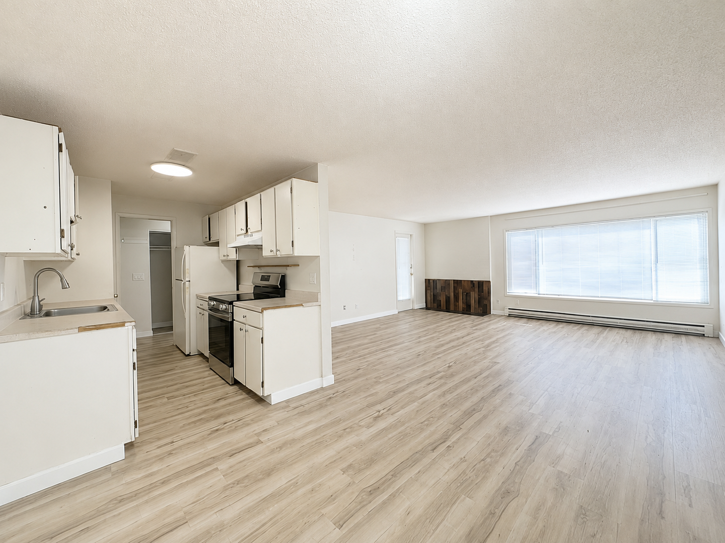 Seattle Apartment: 9929 14th Ave S