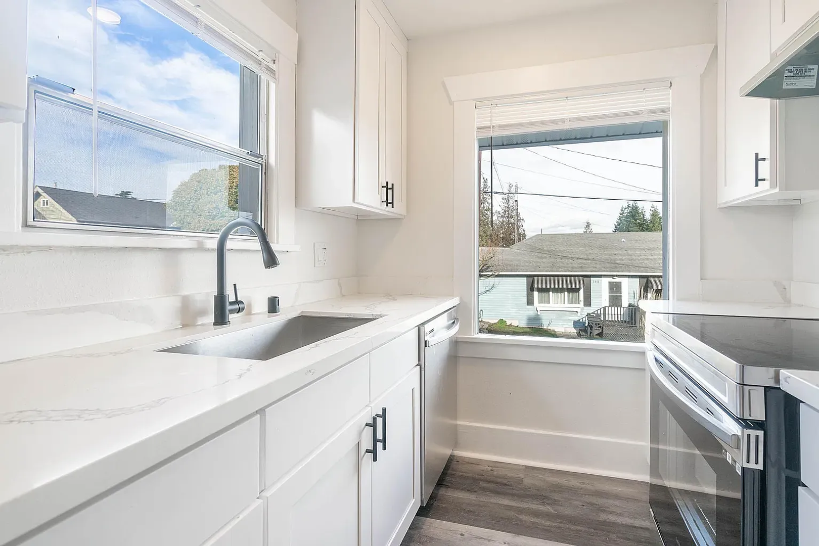 Everett House: 1312 39th St