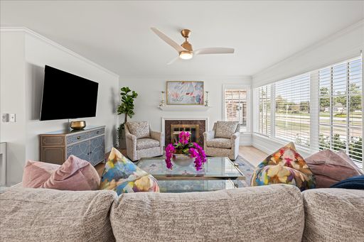 Executive Lease in Heart of Nichols Hills
