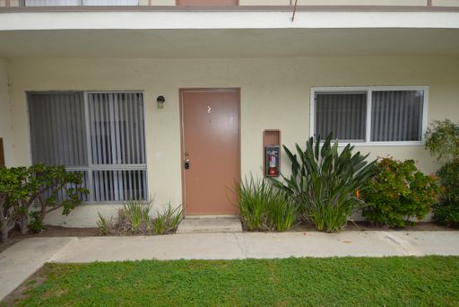 1Bed/1Bath Apartment in North Oxnard (Downstairs)