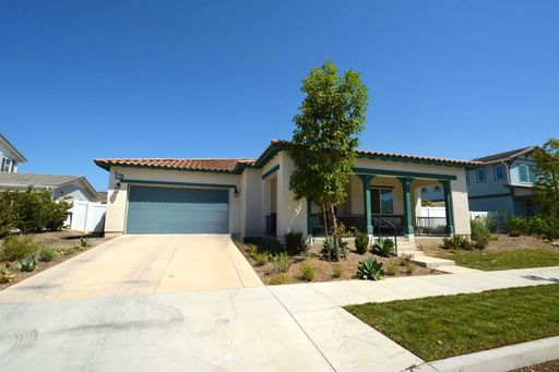 4Bed/3.5Bath Single Story Home in Fillmore