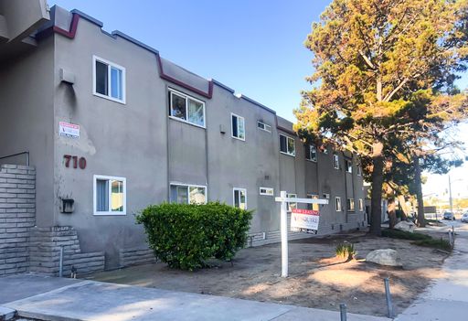 1Bed/Bath Apartment in Oxnard (First Level)