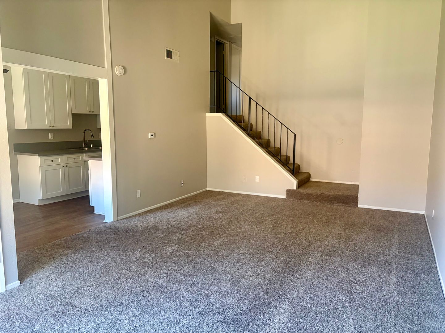951 WARWICK AVENUE 4 of 7
