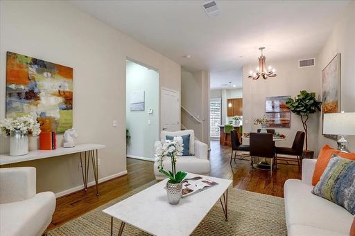 Luxury 3BD 2-1/2BA Los Altos Townhome in the Prestigious Peninsula Real Community