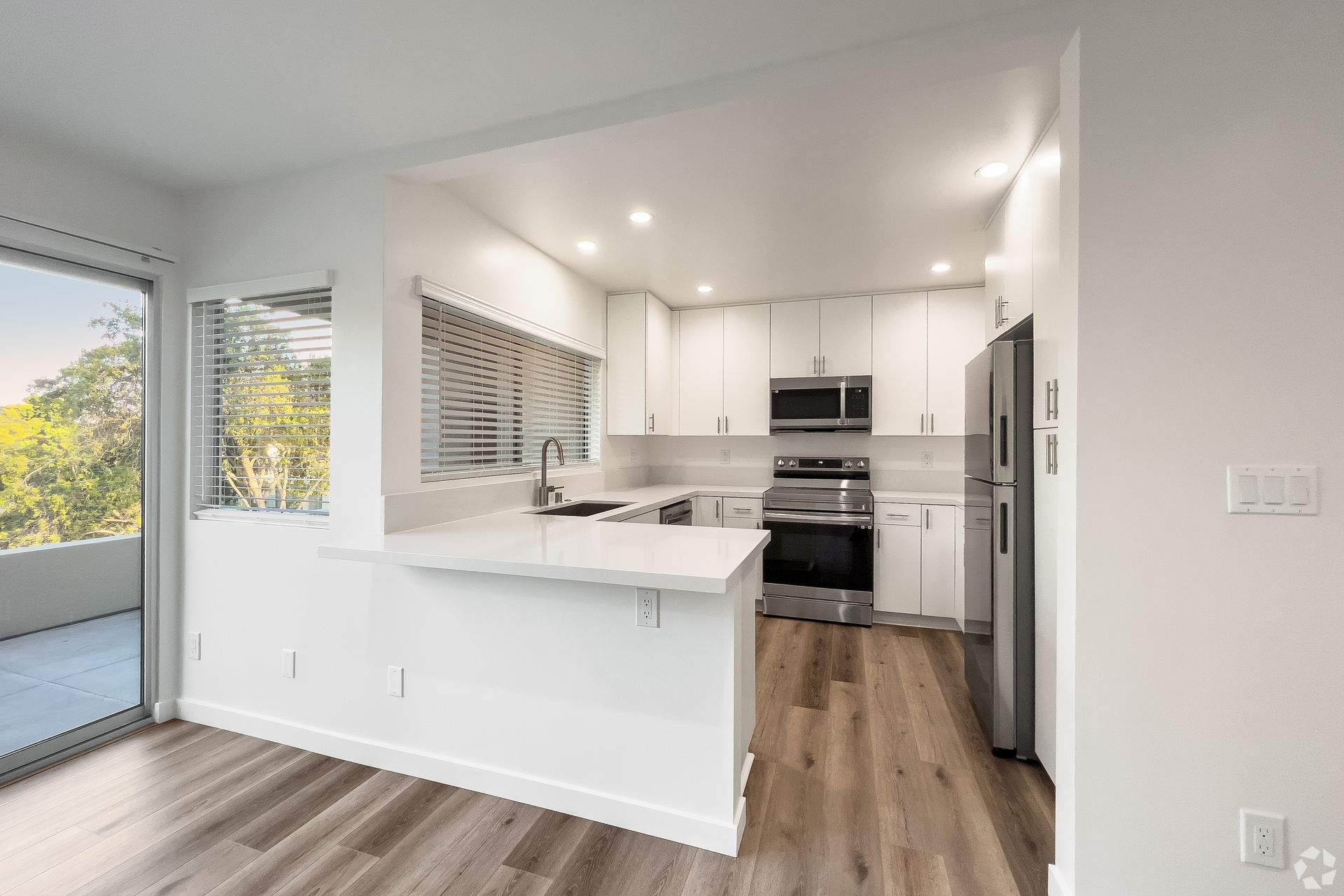 San Diego Apartment: 4250 4th Avenue