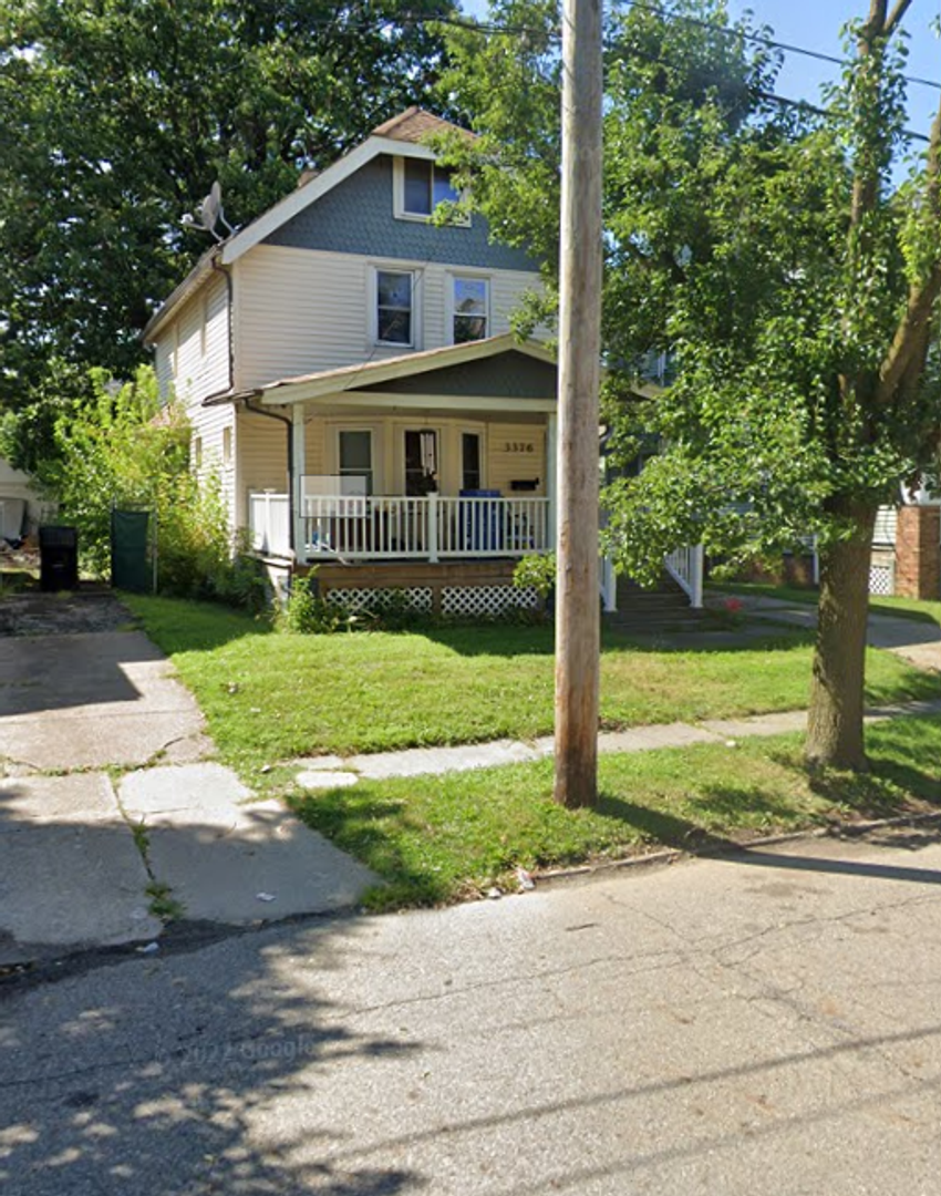 Cleveland House: 3376 W 99 ST