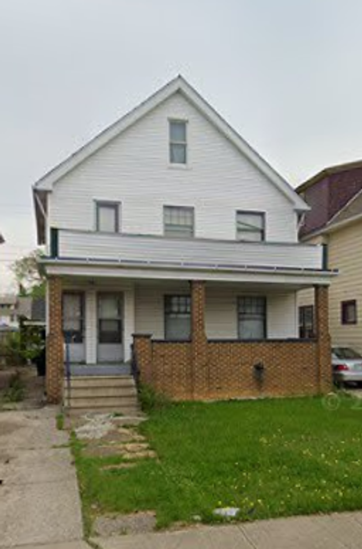 Cleveland Apartment: 955 ROYAL RD