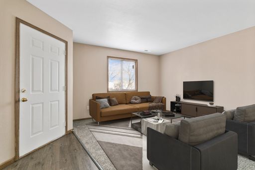 City living, rustic style, come check out Northwinds Apartments. – photo 1