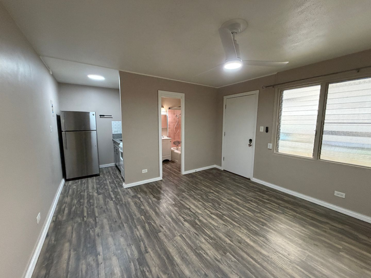 Honolulu Apartment: 2420 Kuhio Avenue/2419 Cleghorn Street