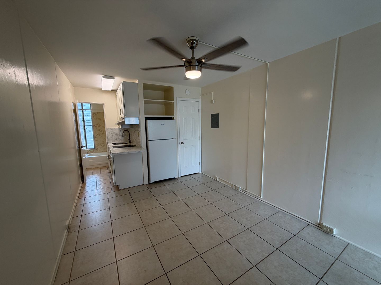 Honolulu Apartment: 1315 Heulu Street