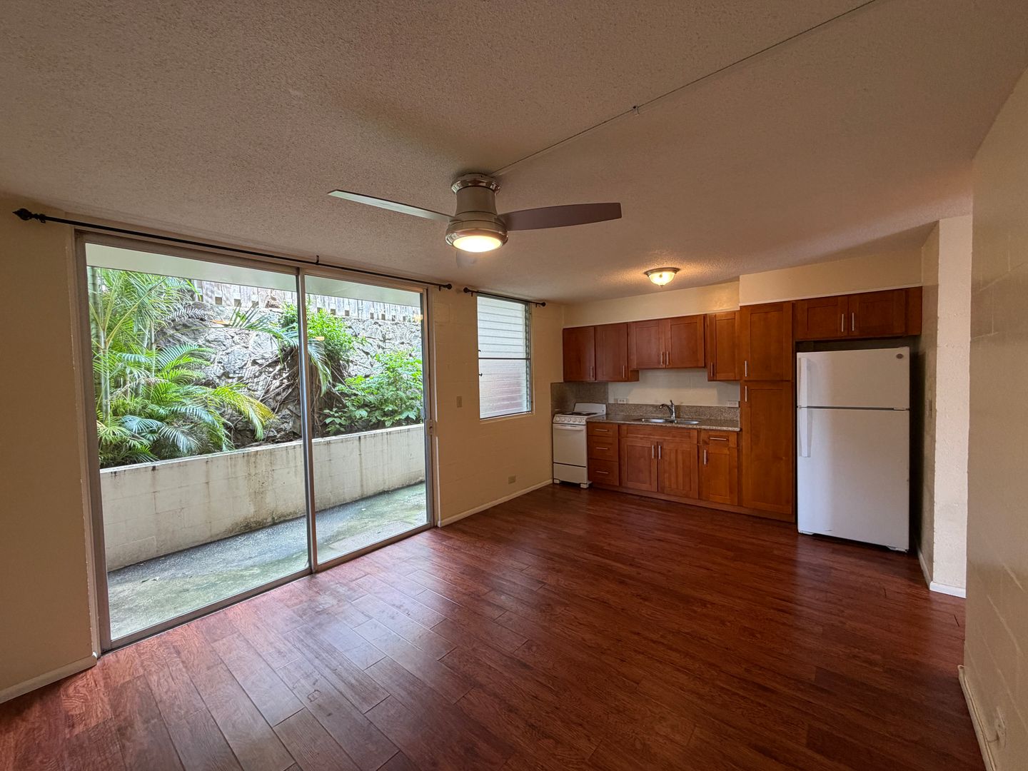 Honolulu Apartment: 1508 Pensacola Street