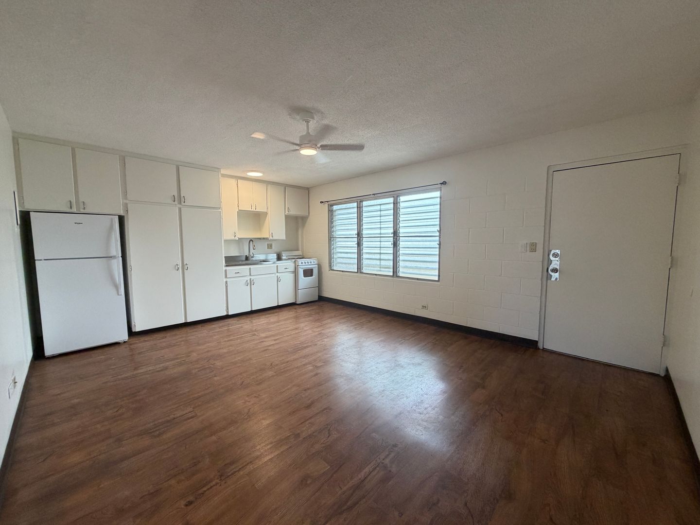 Honolulu Apartment: 830 Birch Street