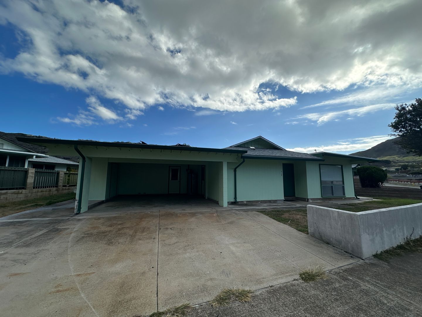 Honolulu House: 929 Maniniholo Street