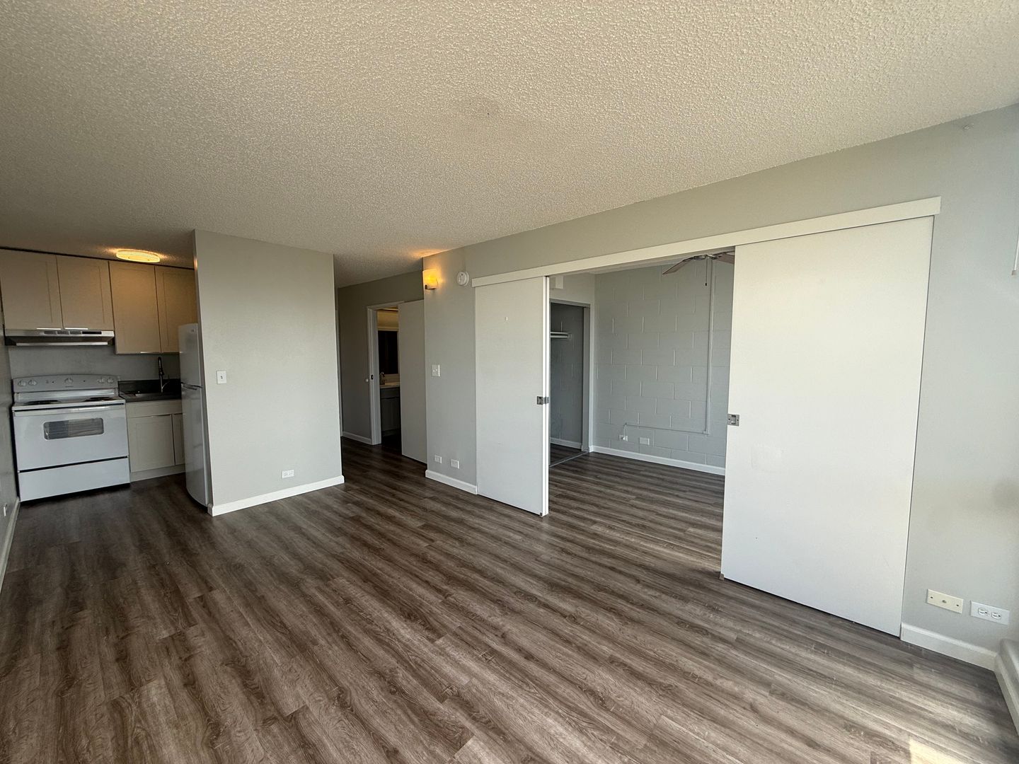 Honolulu Apartment: 1528 Emerson Street