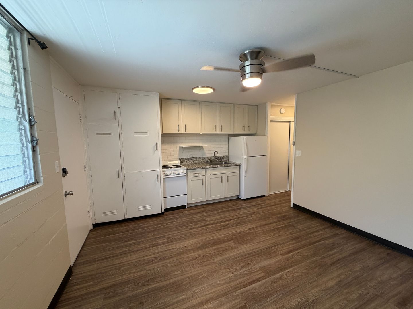 Honolulu Apartment: 403 Hobron Lane
