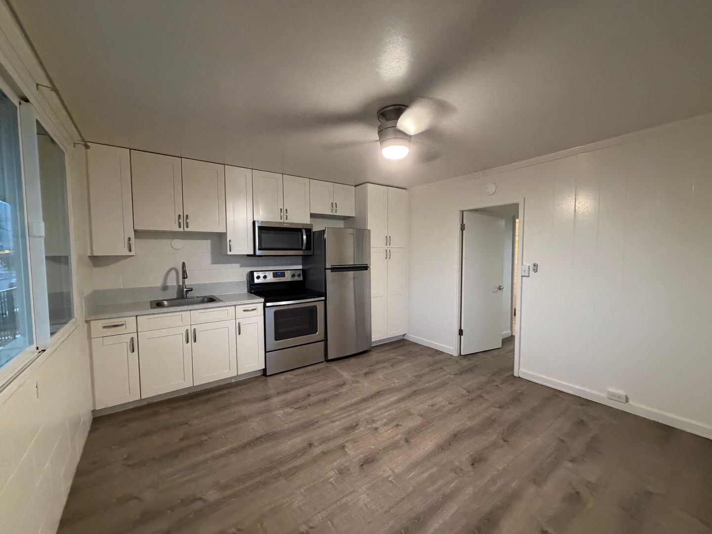 Honolulu Apartment: 2048 S. Beretania Street
