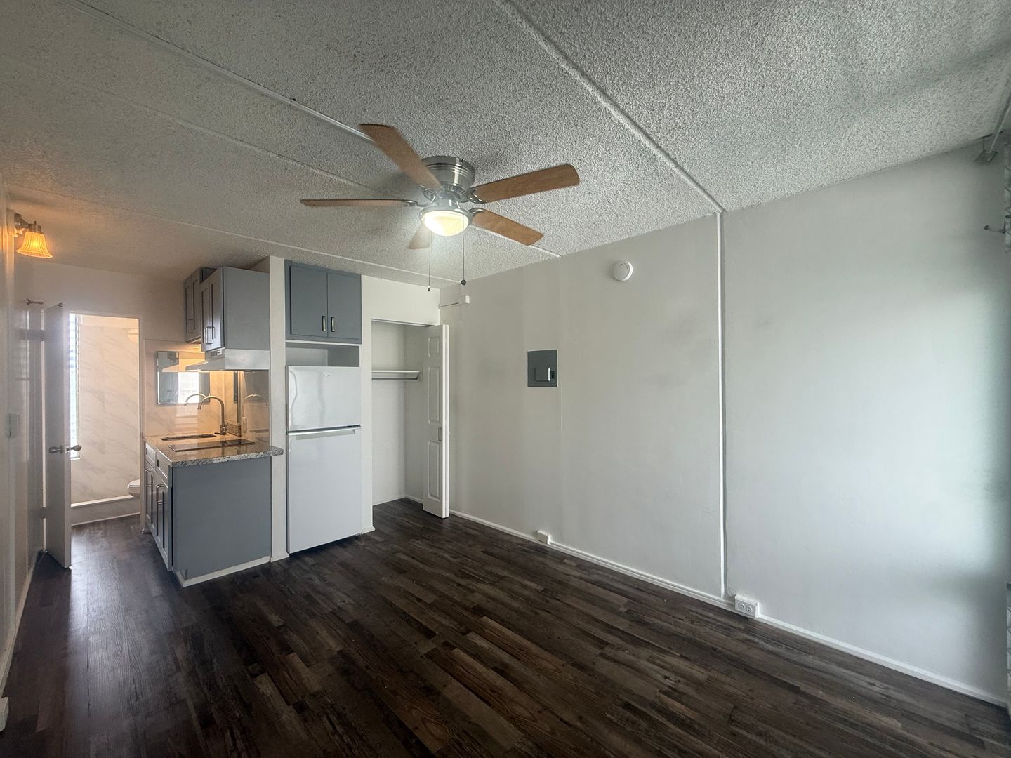 Honolulu Apartment: 1315 Heulu Street