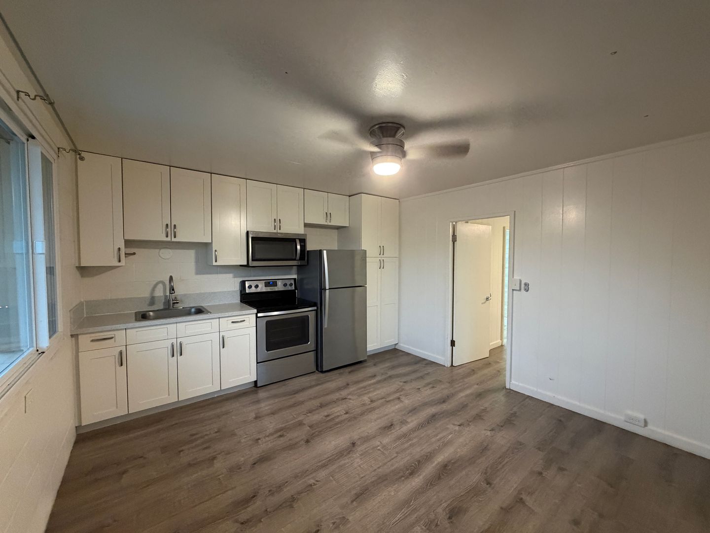 Honolulu Apartment: 2048 S. Beretania Street