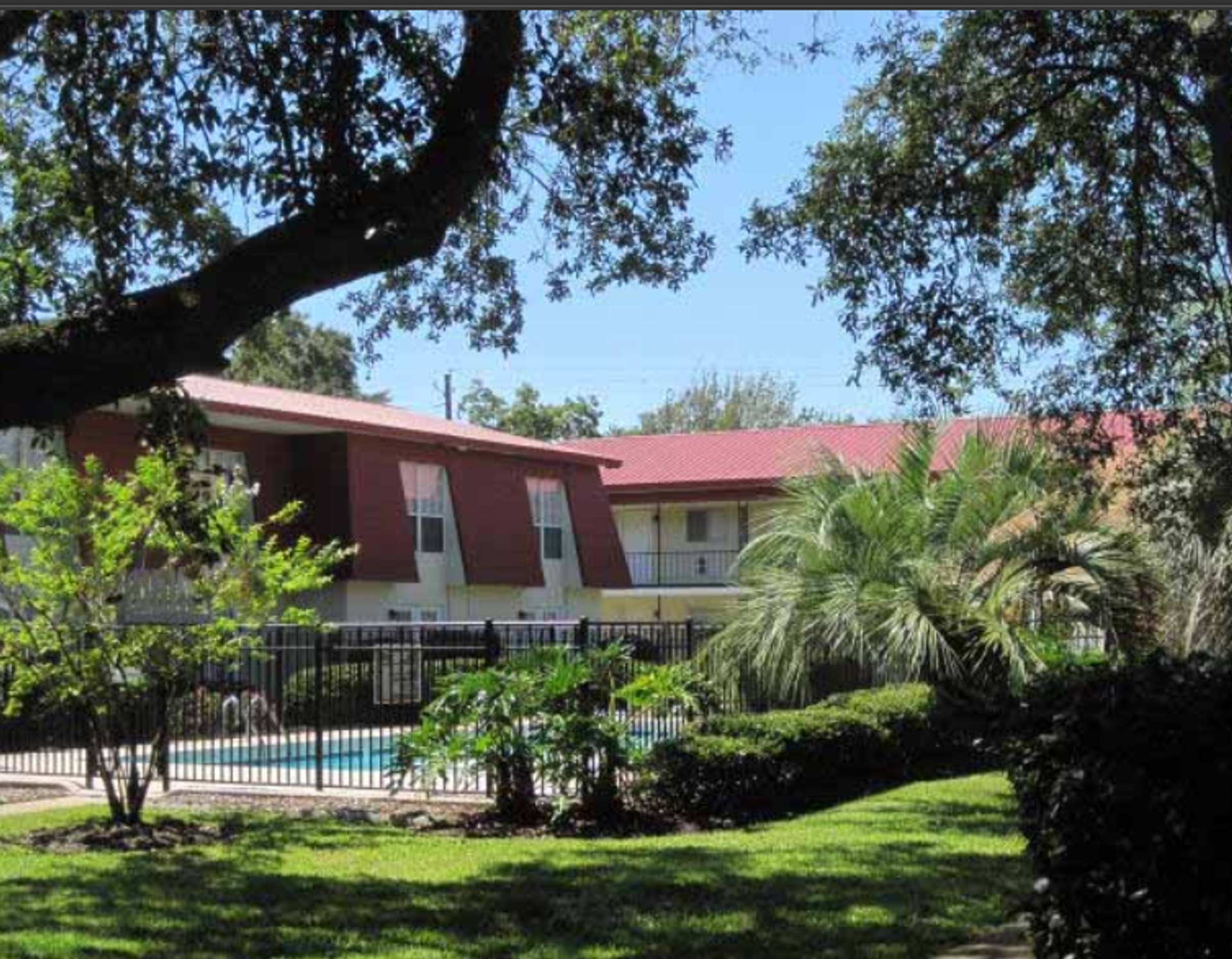 Pascagoula Apartment: 1334 Pascagoula Street