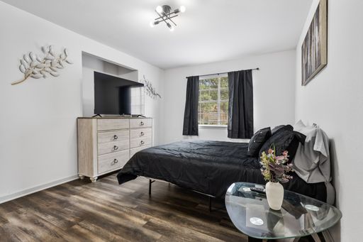 Fully Furnished – photo 1