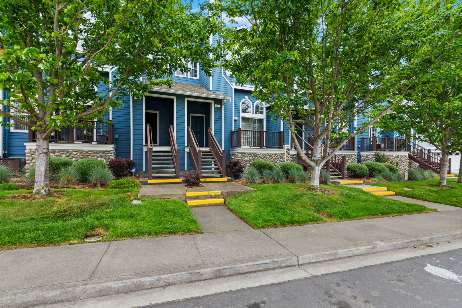 Benicia Condo: 470 East 2nd Street