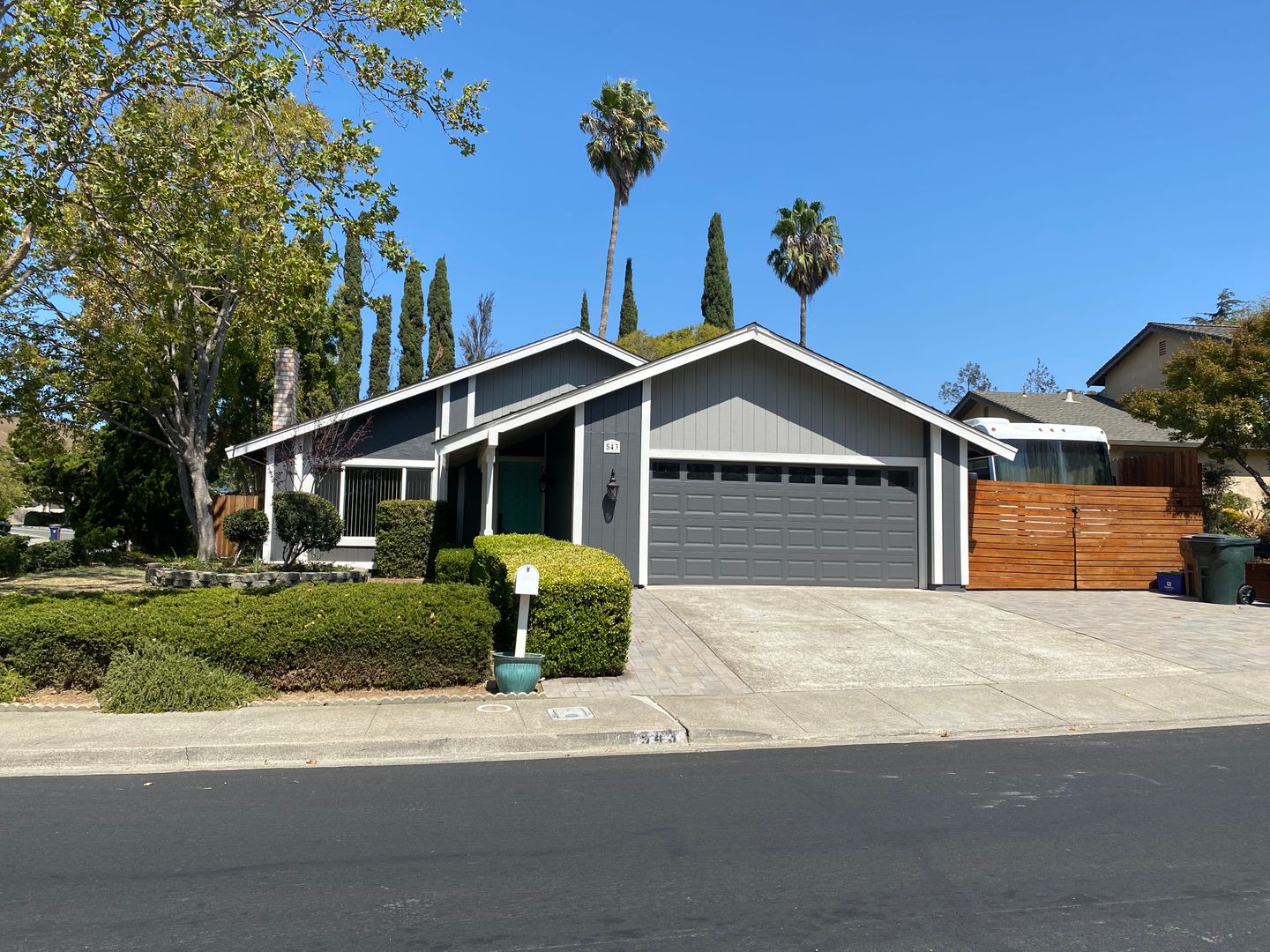 Benicia House: 543 Cambridge Drive