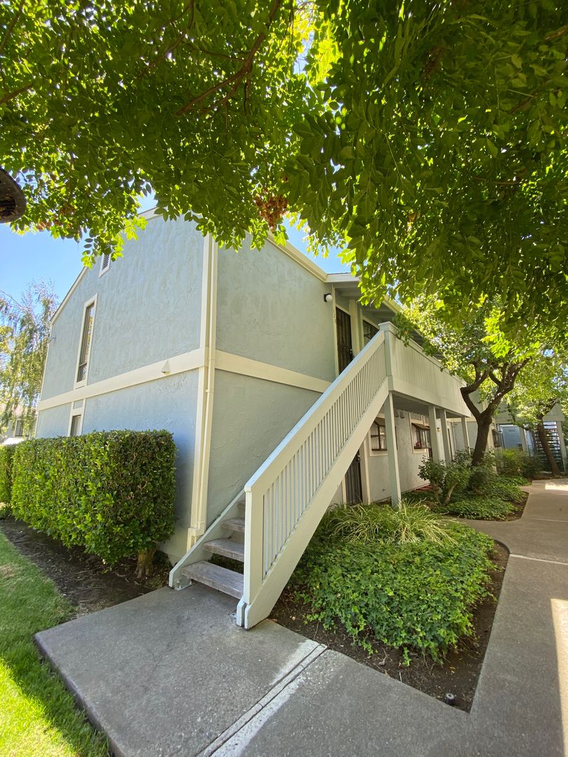 Benicia House: 900 Southampton Road  #128