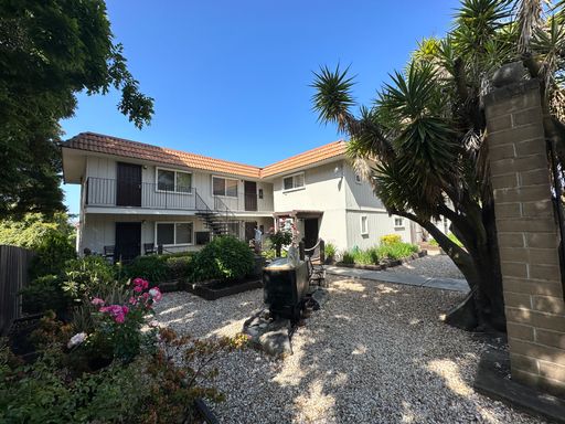 Second Floor Studio Apartment, All utilities paid