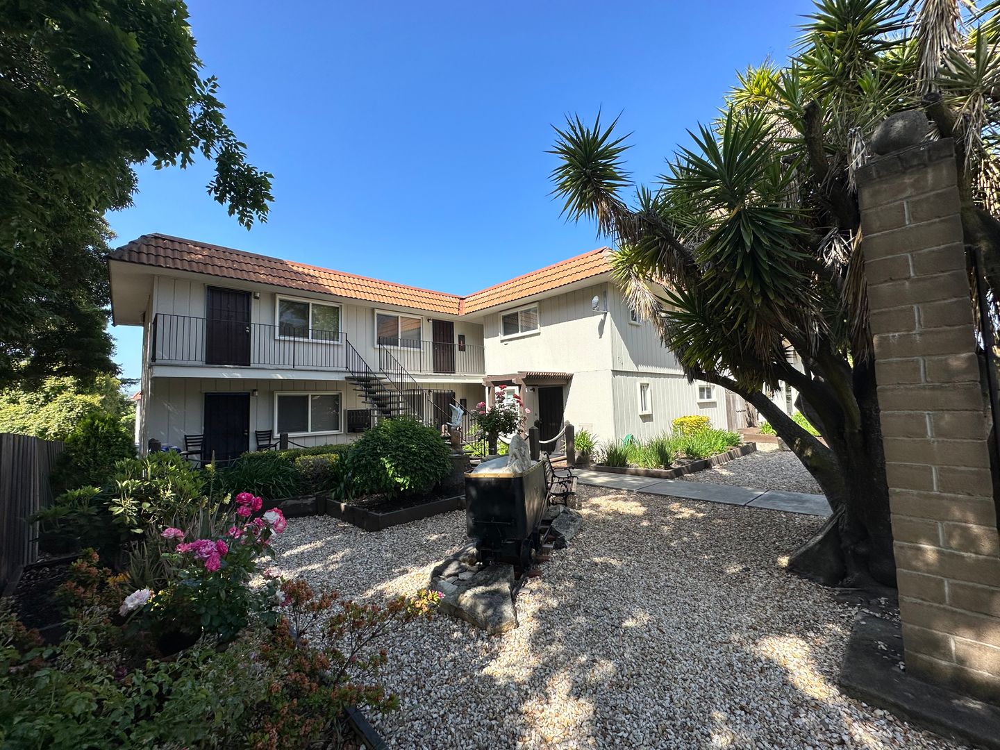 Benicia Apartment: 714 East Military