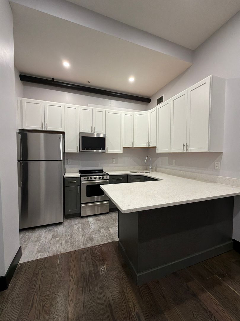 Lawrence Apartment: 9-17 Appleton Street