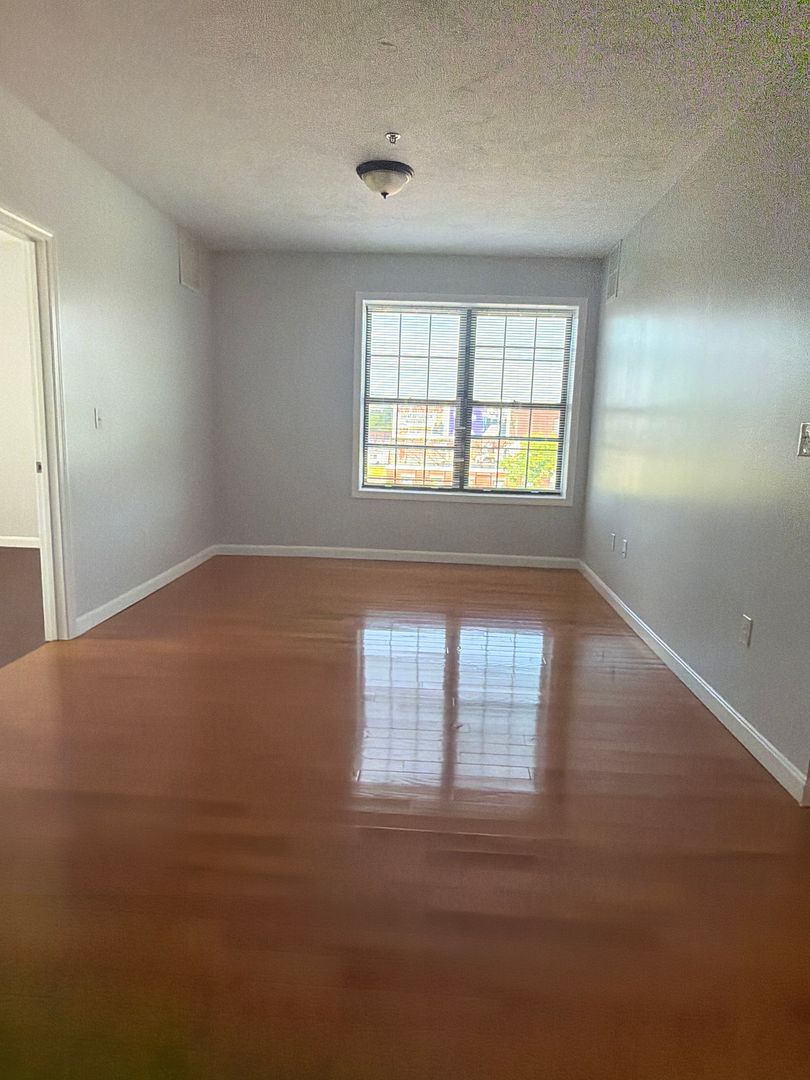 Lawrence Apartment: 575-579 Common St