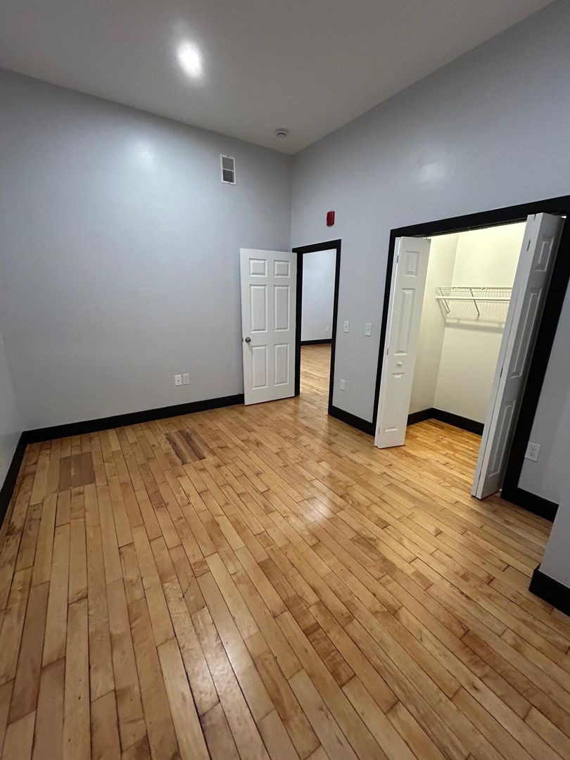 Lawrence Apartment: 9-17 Appleton Street