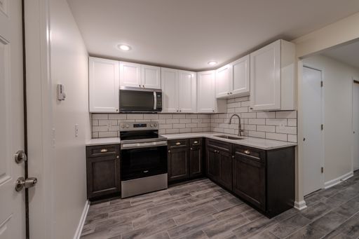 Newly Updated One-Bedroom Apartment in Private Community – photo 1