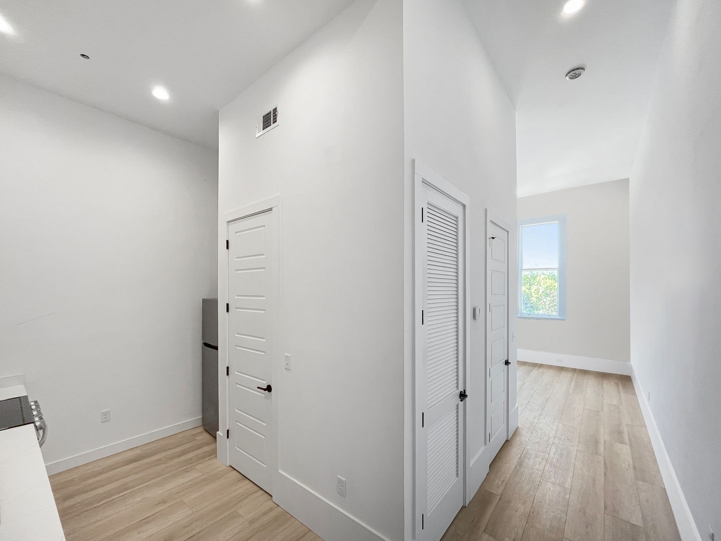 New Orleans Apartment: 4950 Dauphine Street