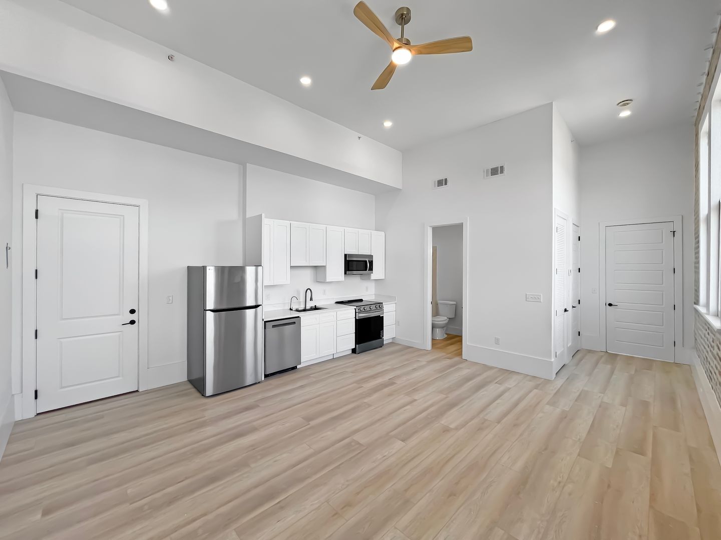 New Orleans Apartment: 4950 Dauphine Street