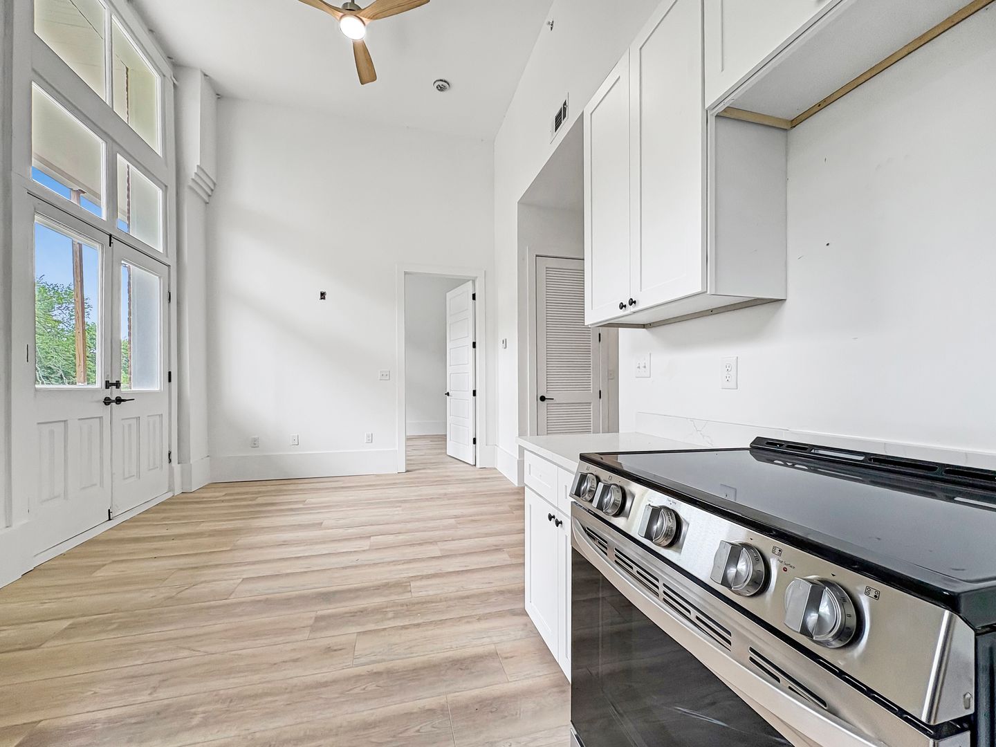 New Orleans Apartment: 4950 Dauphine Street