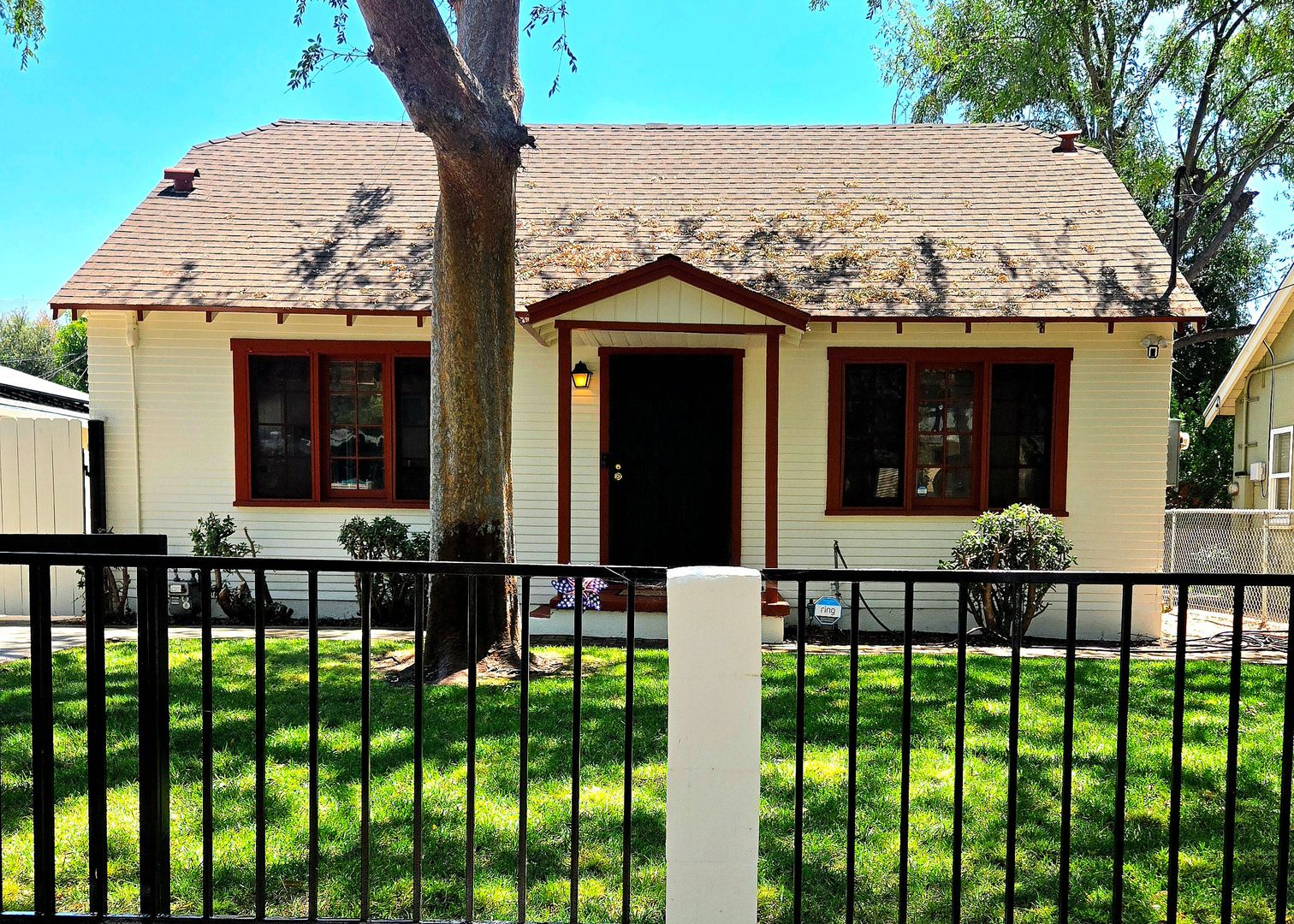 Pasadena House: 1692 N. Marengo Ave