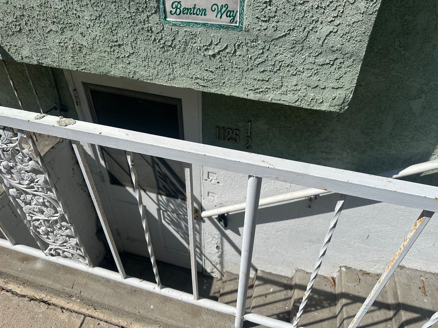 Los Angeles Apartment: 1123 N. Benton Way