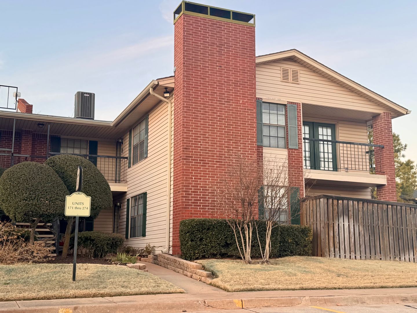 Oklahoma City Condo: 4400 Hemingway Dr. # 271