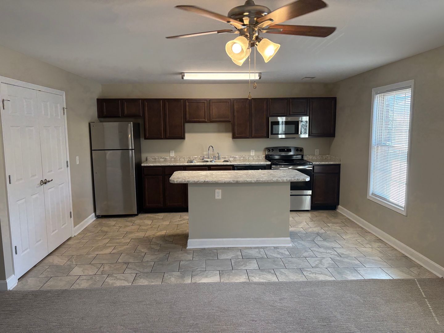 Richmond Apartment: 404 Southern Cross Dr.