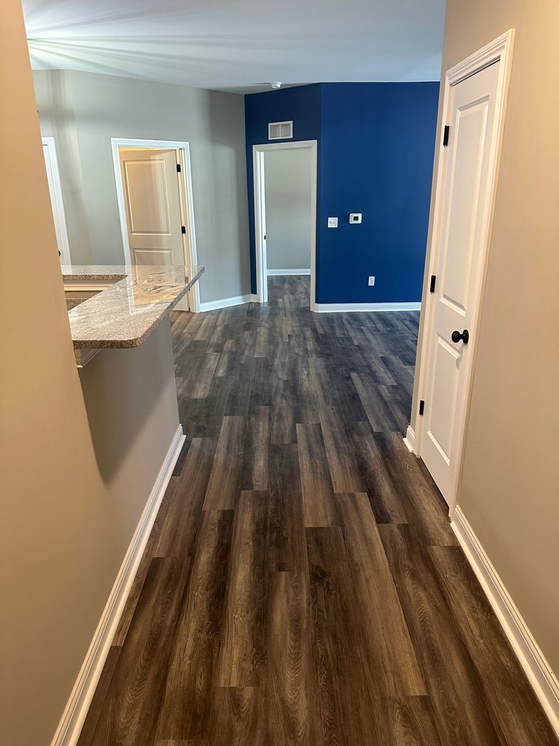 Richmond Apartment: 1040 Coachman Drive