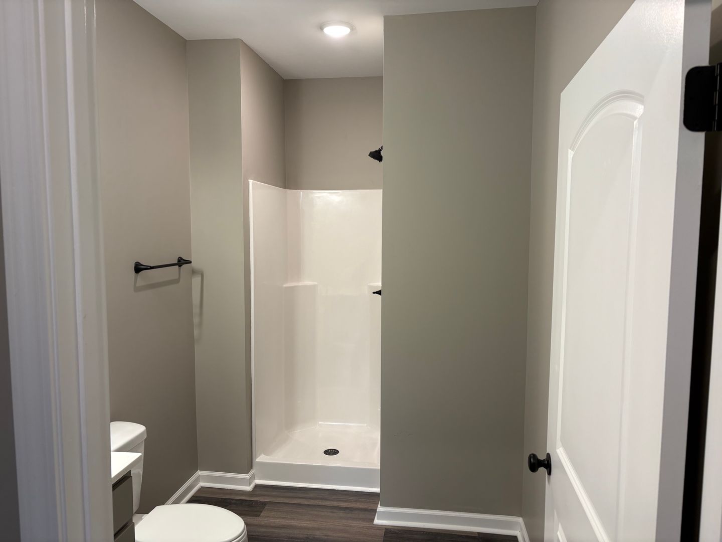 Richmond Apartment: 244 Calumet Dr