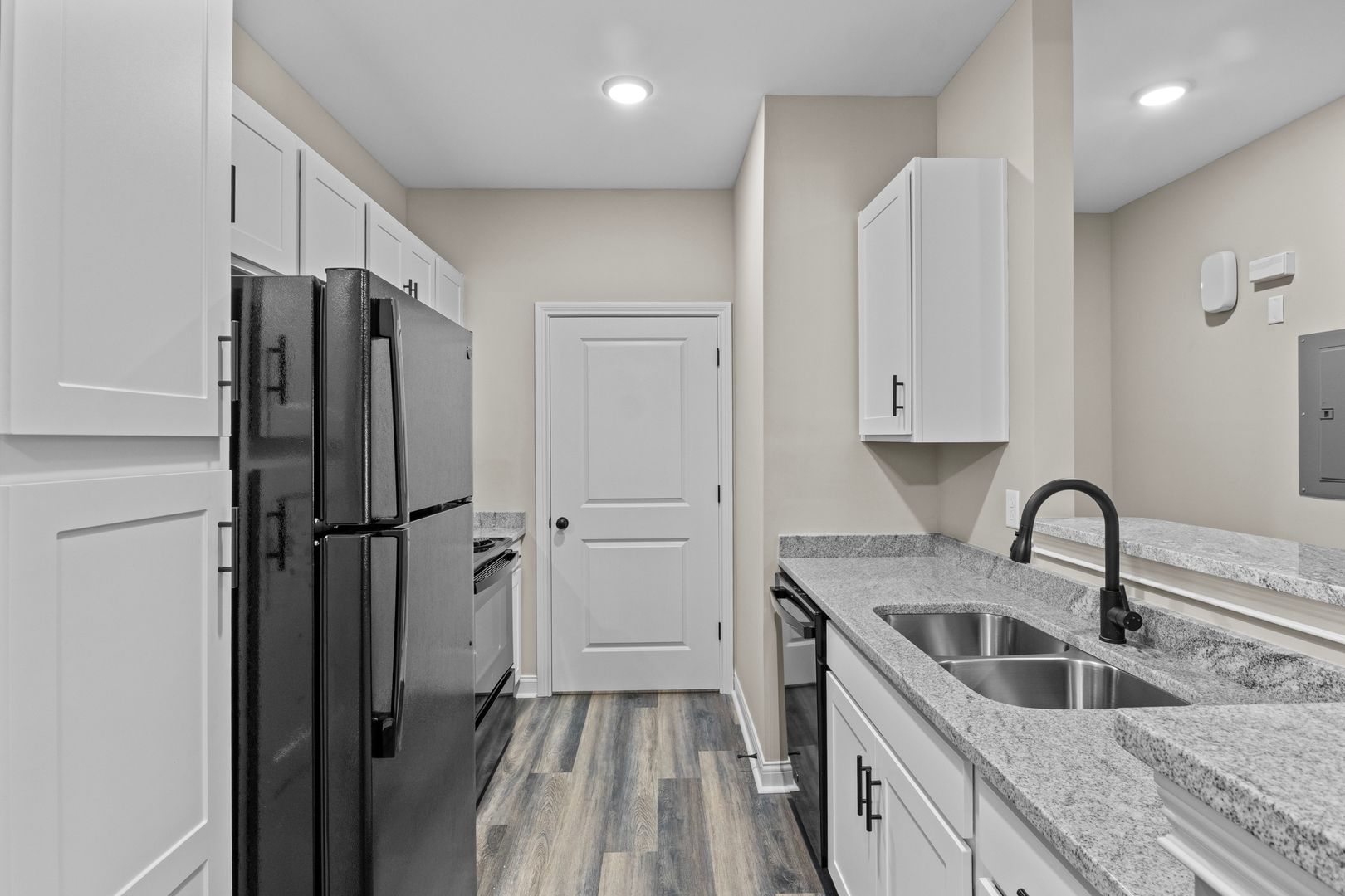 Richmond Apartment: 1004 Coachman Dr