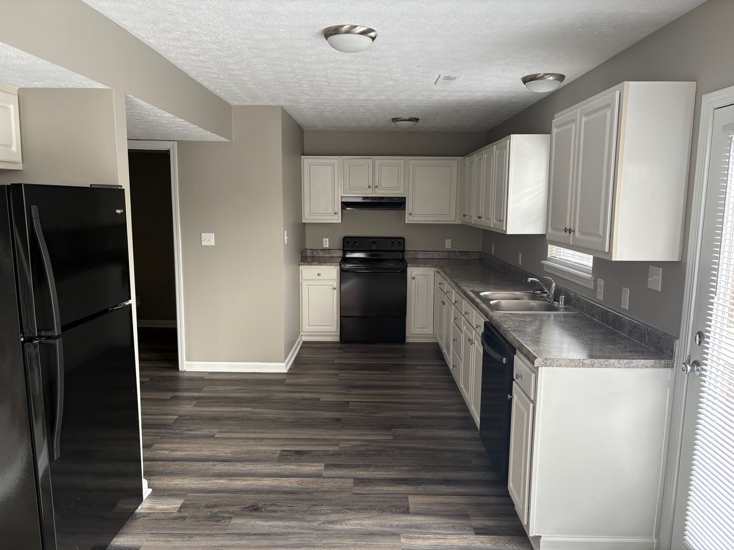 Richmond Apartment: 804 Barry Ct.