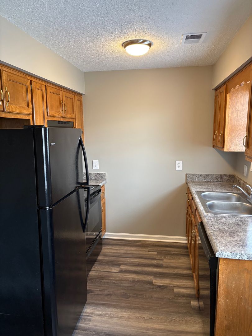 Richmond Apartment: 1034 Brandy Lane