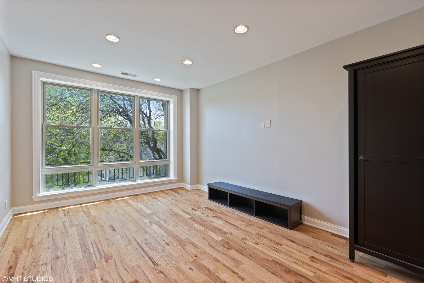 Chicago Apartment: 1446 W. Pensacola Ave.